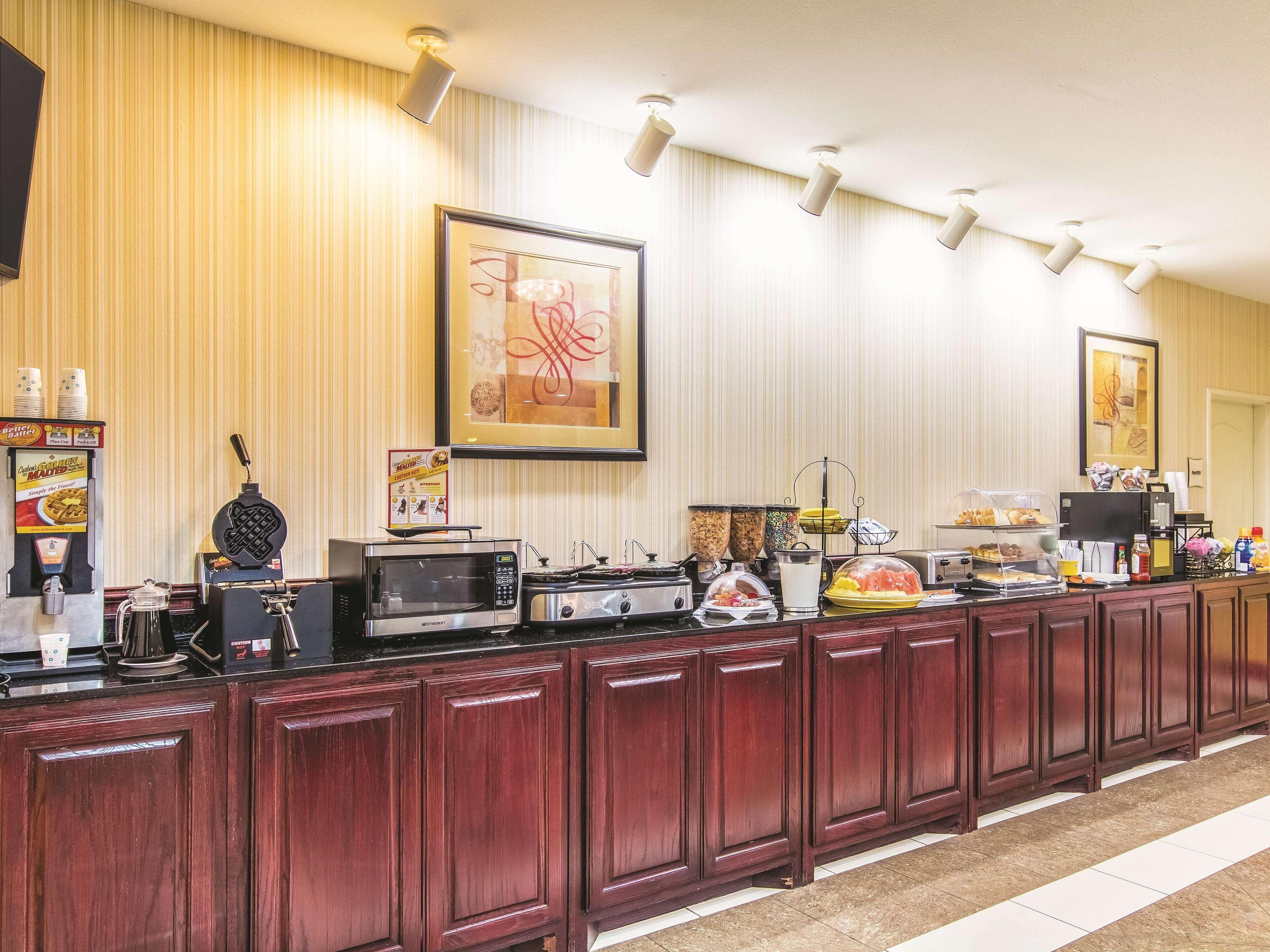 La Quinta By Wyndham Bridgeport Hotel Kültér fotó
